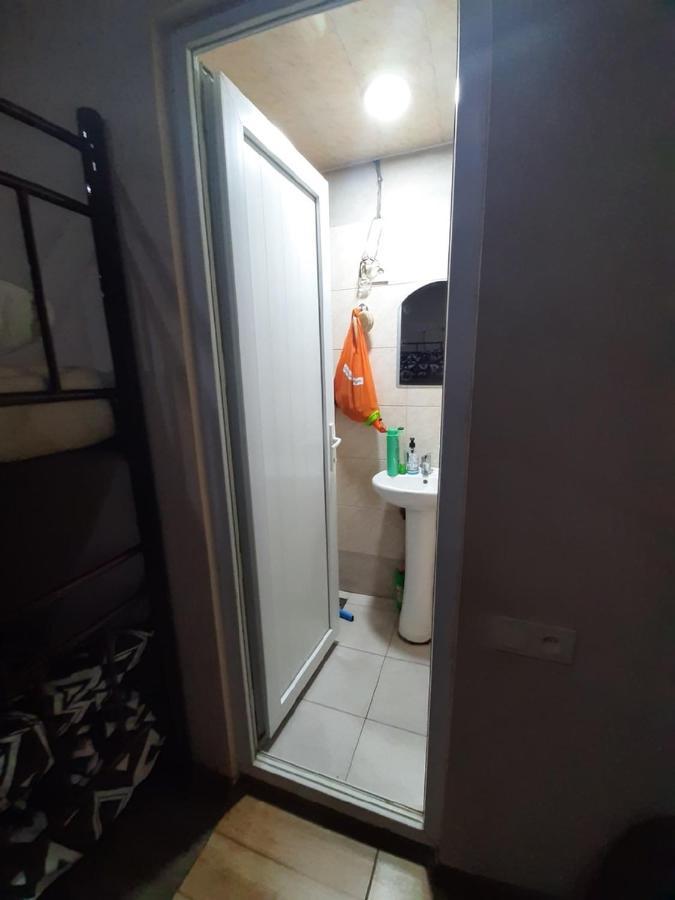 Every Day Lux Hostel Μπατούμι Δωμάτιο φωτογραφία