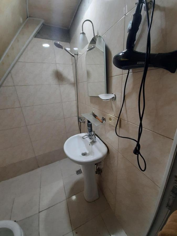 Every Day Lux Hostel Μπατούμι Εξωτερικό φωτογραφία